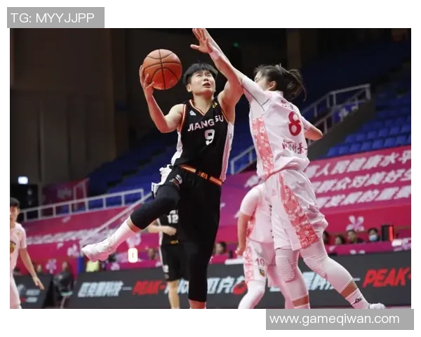 深圳羽毛球队在钻石联赛积分榜上以76分稳居第一名展现强大实力 深圳羽毛球队在钻石联赛积分榜上以76分稳居第一名展现强大实力