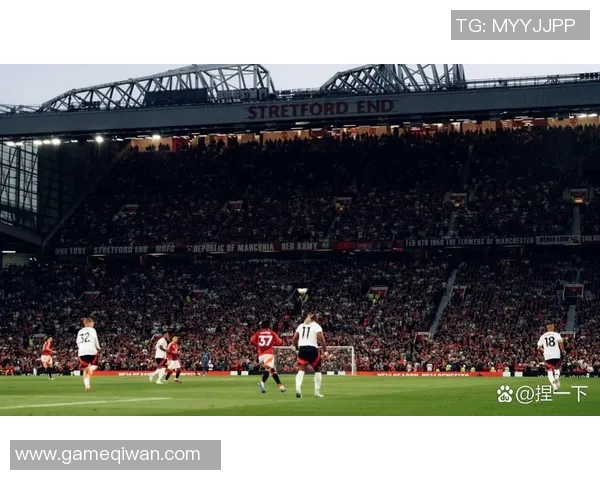 球场传奇:一位足球明星的奋斗与荣耀之路 球场传奇:一位足球明星的奋斗与荣耀之路